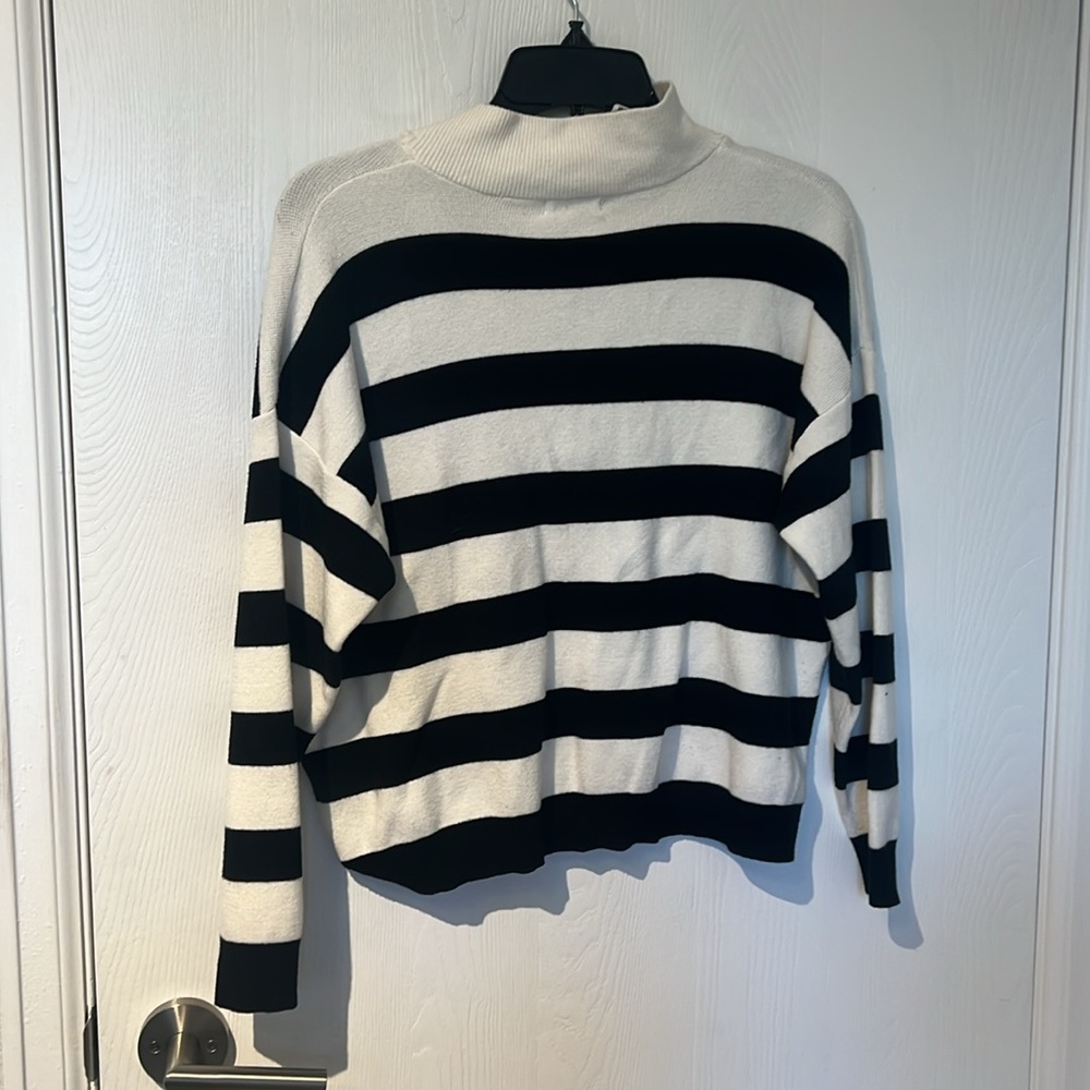 Stradivarius Striped Knit Half Zip Sweater in Black and White - Picture 11 of 13